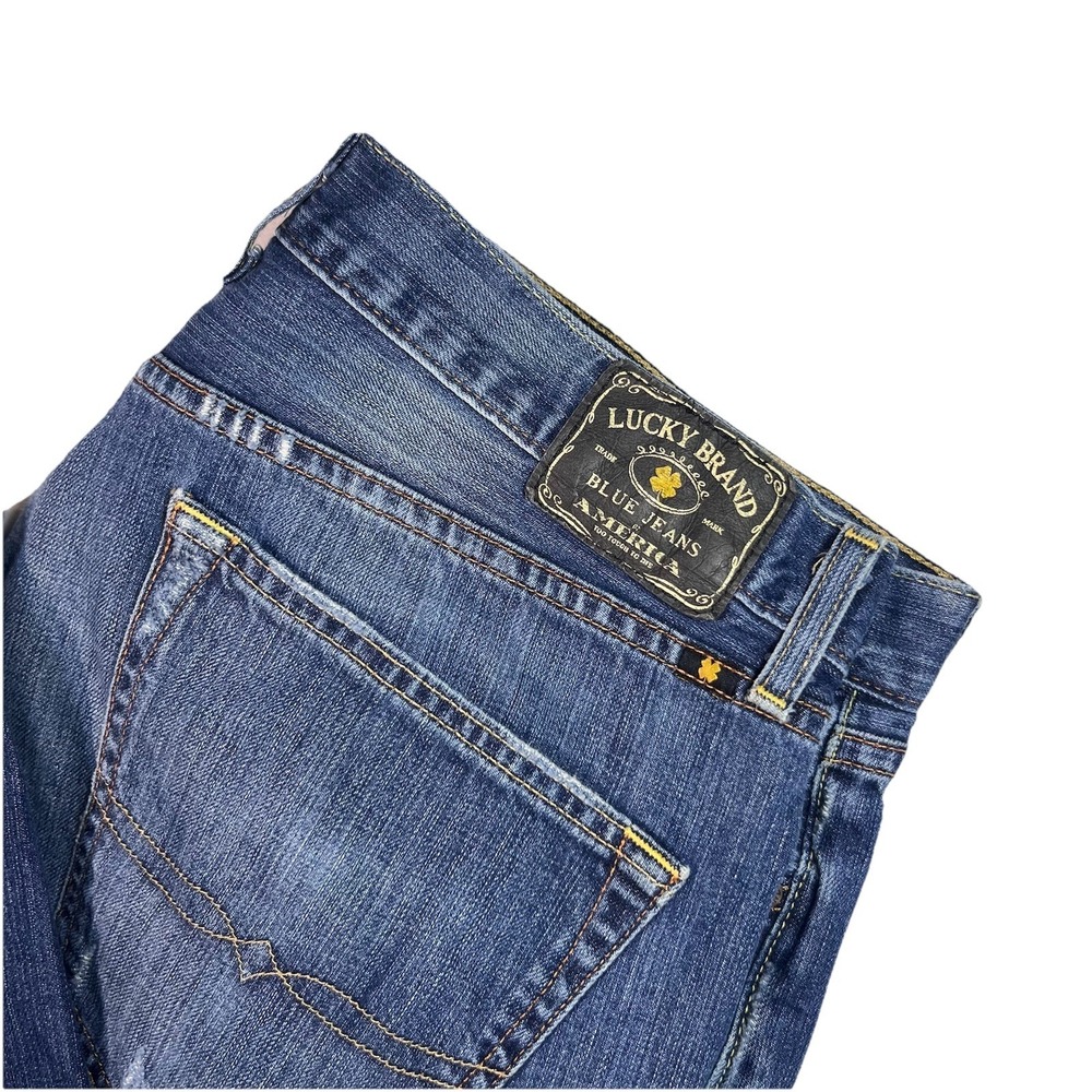 Lucky Brand Jeans Men's 38 x 30 Straight Slim 221‎ Blue Denim Wash Button Fly